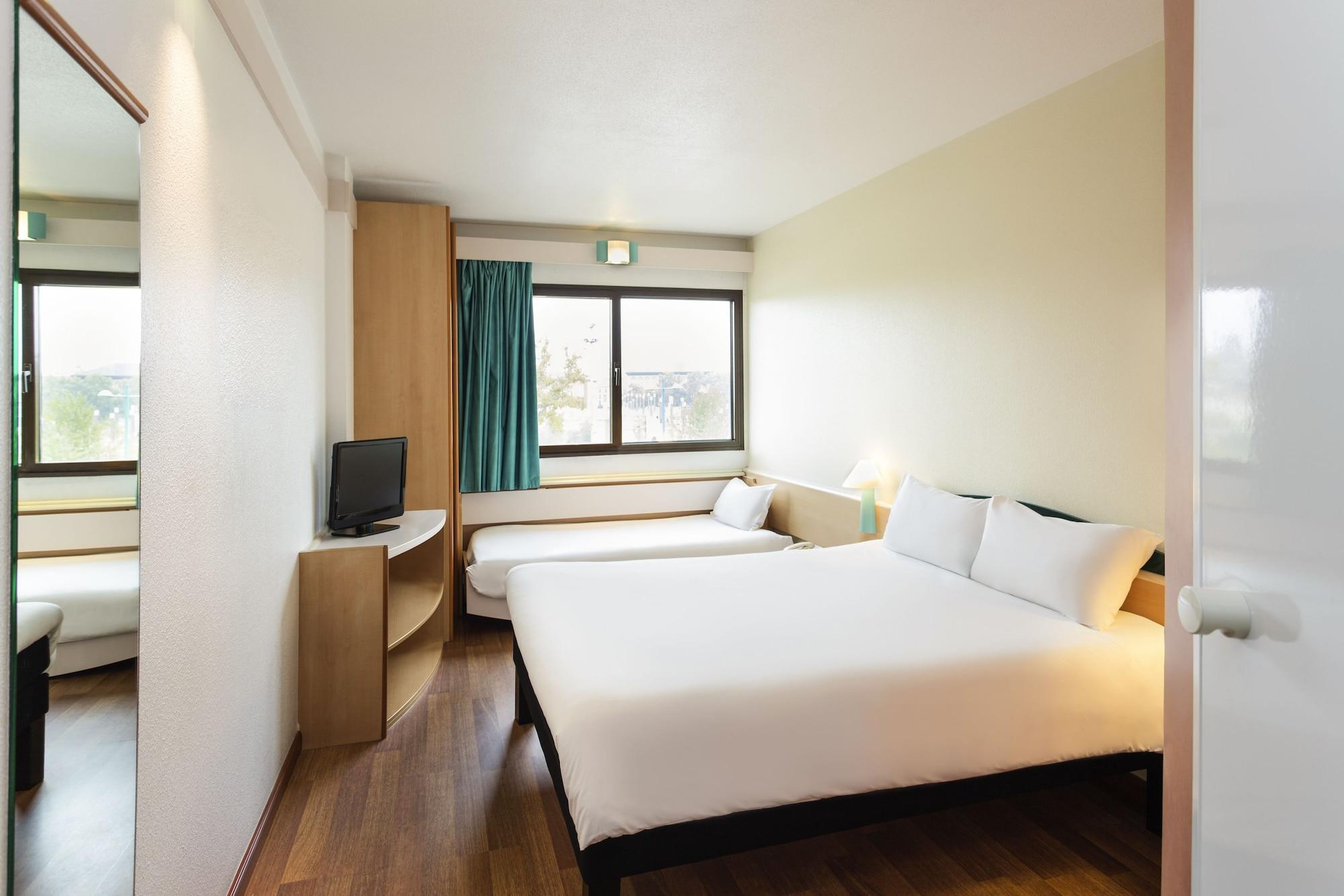 Ibis Cadiz Hotel 2*