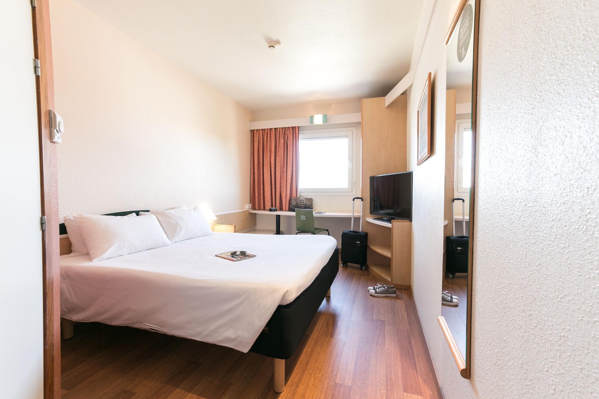 Hotel Ibis Cadiz 2*