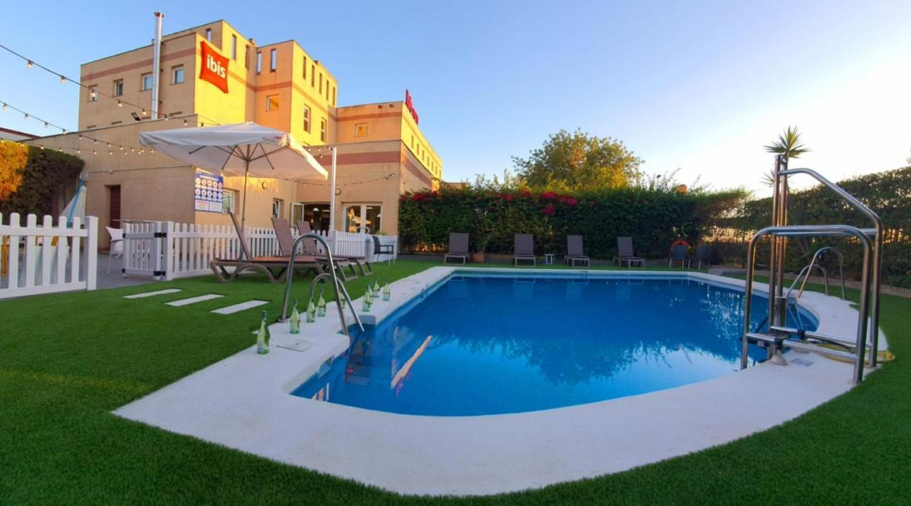 Hotel Ibis Cadiz 2*