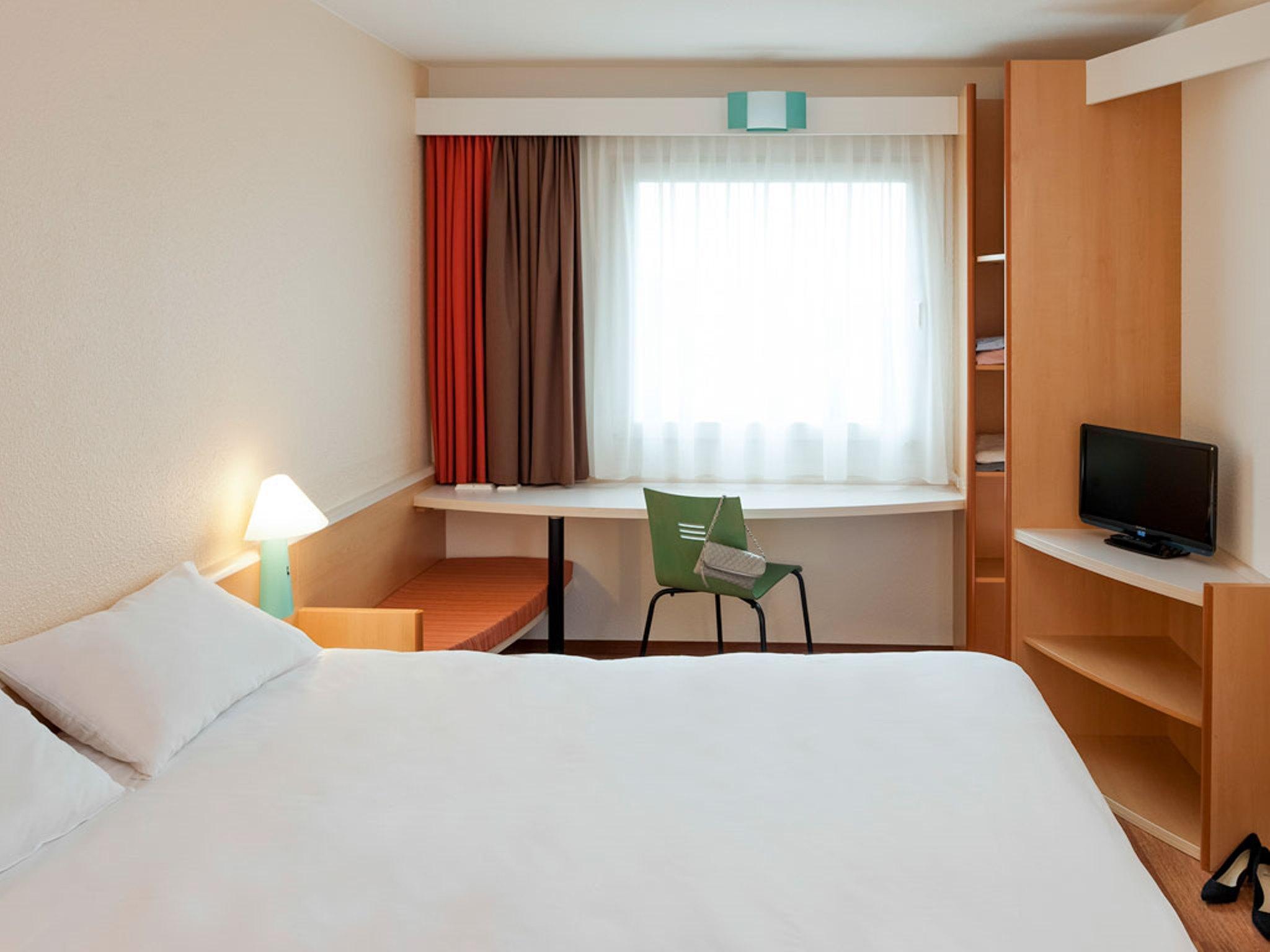 Ibis Cadiz 2*