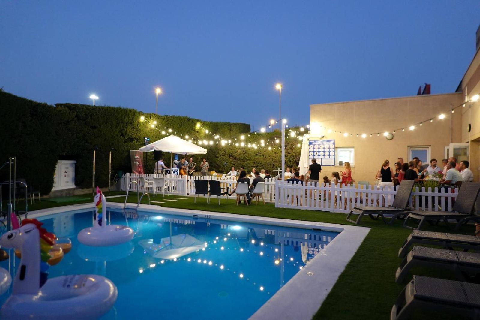 Ibis Cadiz Hotel 2*