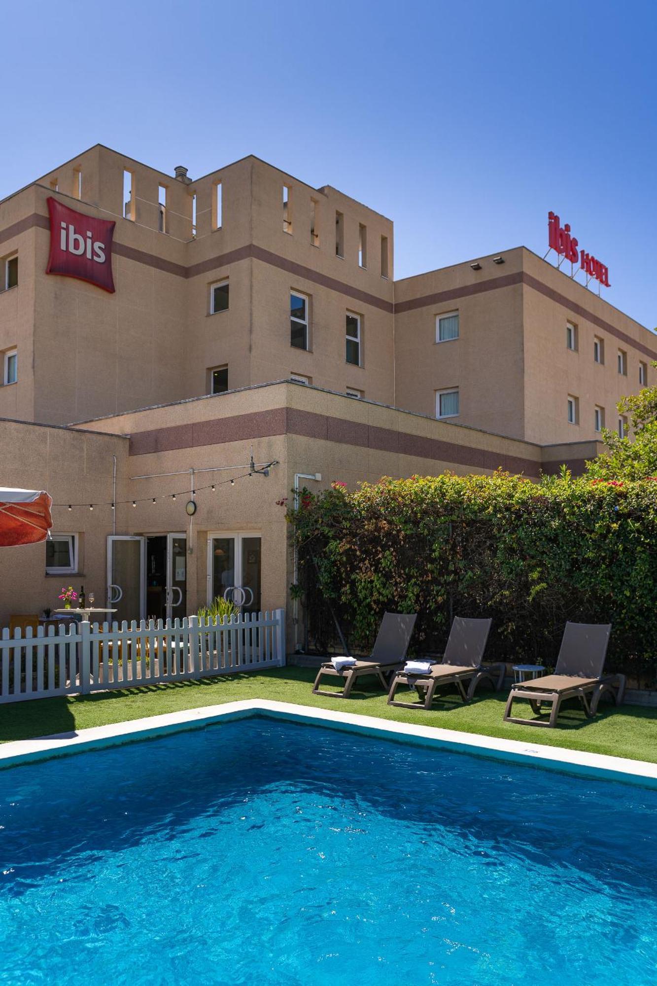 Hotel Ibis Cadiz 2*
