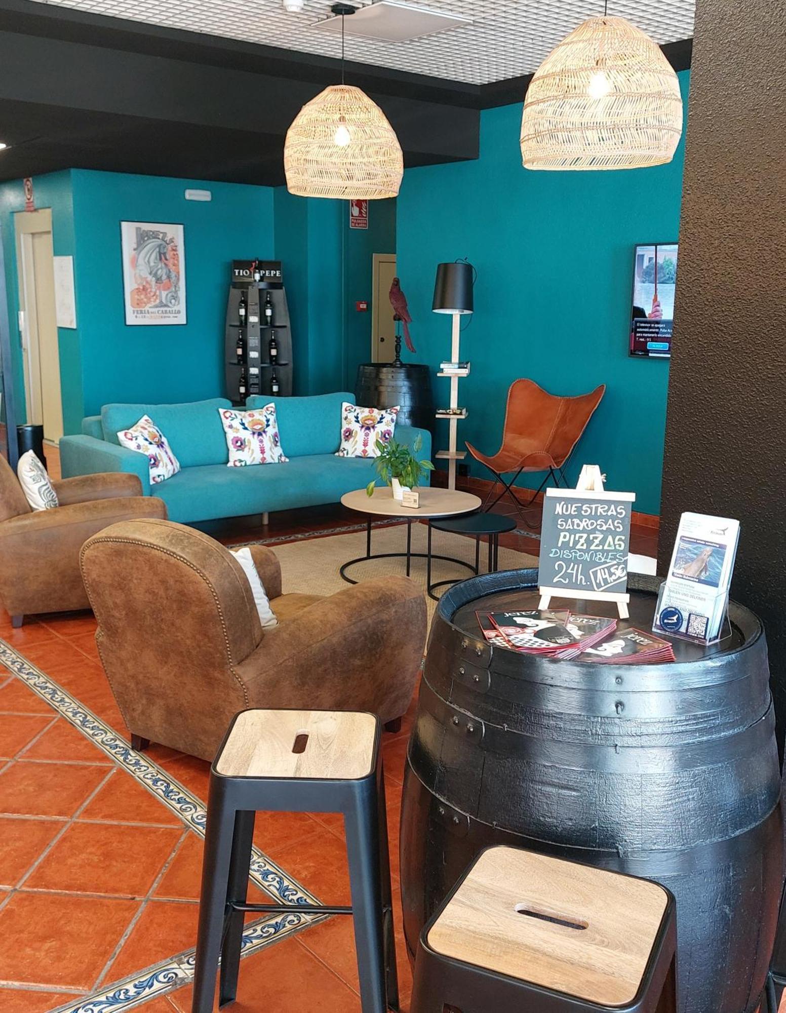 Ibis Cadiz 2*